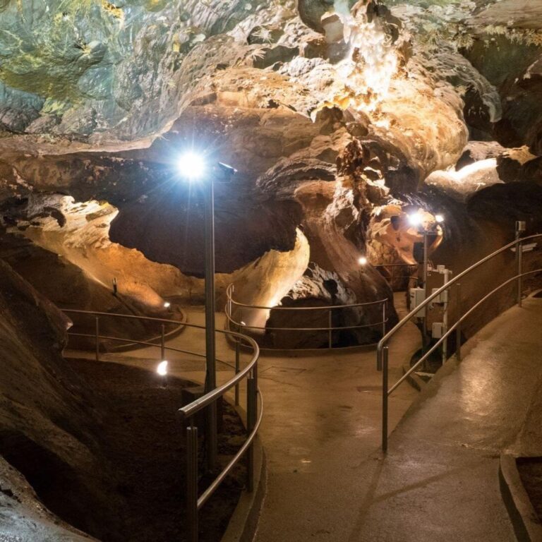 Ochtinská aragonitová jaskyňa